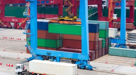 Азербайджан и Грузия снизили товарооборот