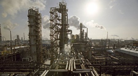 Цены на нефть коррекционно растут после обвала вторника
