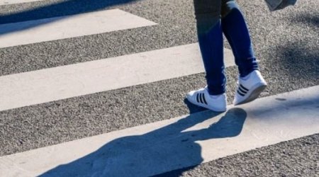 В Баку автомобиль сбил 20-летнюю девушку