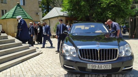 Allahşükür Paşazadə Aleksandr Ata ilə vida mərasimində - Fotolar