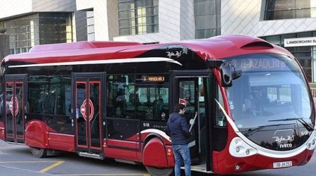 Qəza törədən BNA-nın avtobusu hadisə yerindən qaçdı – VİDEO