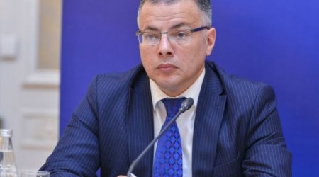Вюсал Гасымлы: Необходима реструктуризация экономики Азербайджана