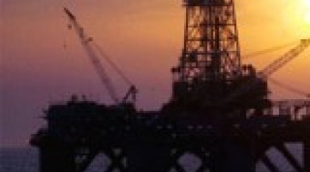 Число нефтегазовых установок в мире в июне достигло максимума за 14 месяцев