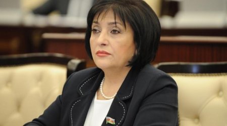 Sahibə Qafarova jurnalistləri təbrik etdi