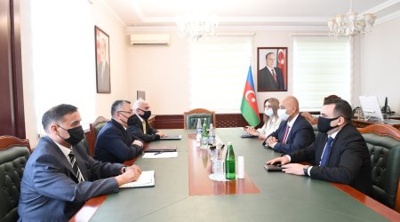 Dövlət Komitəsində Böyük Britaniyalı siyasətçi ilə görüş keçirilib