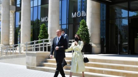 İlham Əliyev və xanımı şəhid ailələrinə mənzillər təqdim etdilər - FOTOLAR