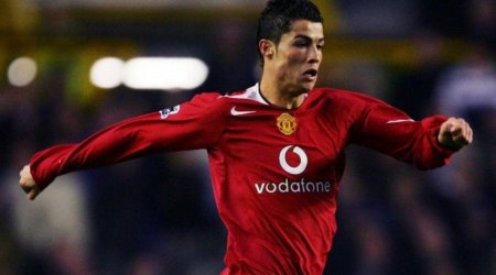 Ronaldu İngiltərə Premyer Liqasına ən ödənişli futbolçu kimi qayıdıb