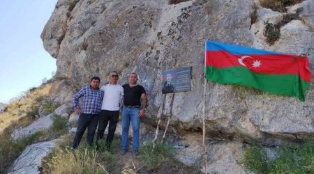 Milli Qəhrəmanın şəhid olduğu yerə onun xatirə lövhəsi vuruldu - FOTO