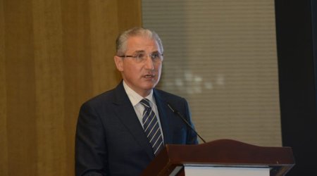 Nazir bütün müşavirlərini vəzifədən azad edibmiş