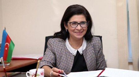 İlham Əliyev Fərəh Əliyevanı təltif etdi