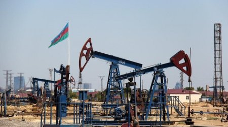 Azerbaijani oil falls in price