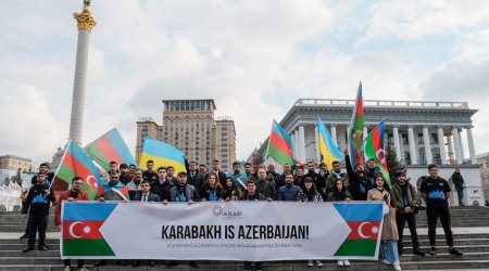 Azərbaycanlı gənclər Kiyevdə aksiya keçirib
