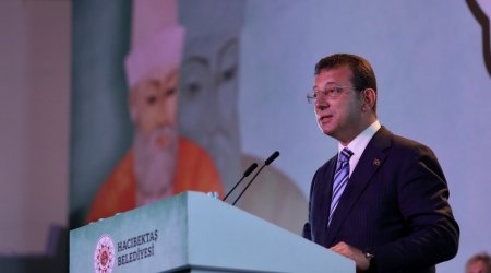 Istanbul mayor congratulates Azerbaijanis on Restoration of Independence Day