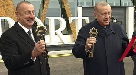 Symbolic key of Fuzuli International Airport presented to Ilham Aliyev, Recep Tayyip Erdogan