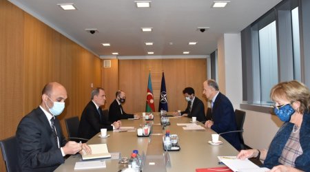 Jeyhun Bayramov holds meeting with NATO Deputy Secretary General
