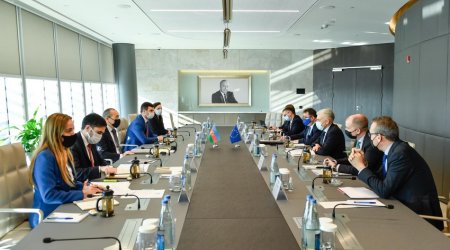 Azerbaijan, EC mull relations with int’l financial institutions