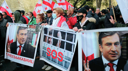 Saakaşvilinin anası oğlunun dəyişdiyini deyib