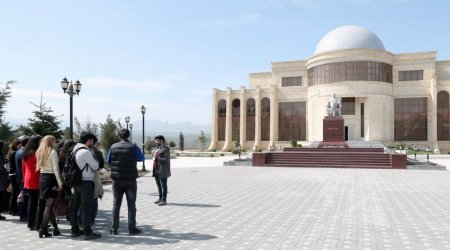 Azerbaijan to conduct certification of tourist guides in districts