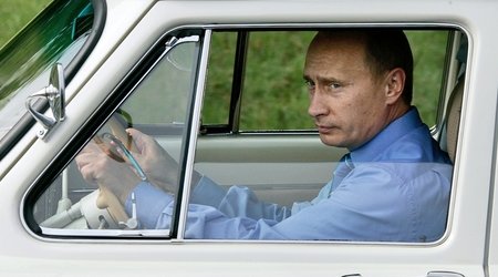Putindən MARAQLI ETİRAF: “Taksi sürücüsü kimi əlavə pul qazanırdım...”