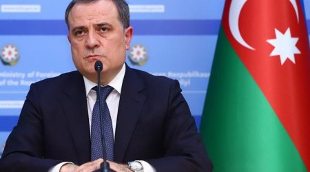 Ceyhun Bayramov Pakistana yola düşüb