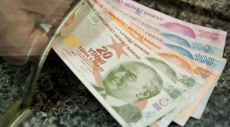 Turkish lira exchange rate falls to record levels