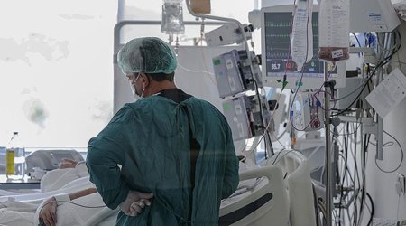 Türkiyədə son sutkada koronavirusdan dünyasını dəyişənlərin sayı azaldı