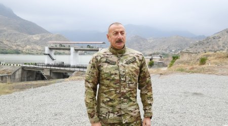 İlham Əliyev hərbi hissənin açılışında iştirak edib