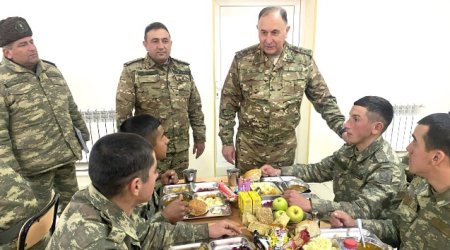 Kərim Vəliyev Kəlbəcərdə yerləşən hərbi hissələrdə - Fotolar