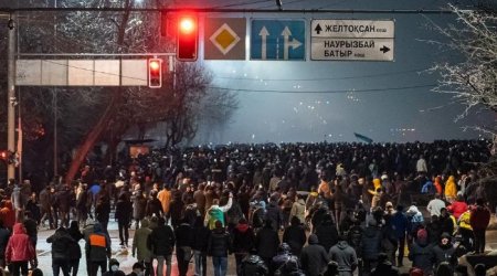 Qazaxıstanda internet və telefon əlaqəsi kəsildi