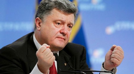 Poroşenkonun bütün əmlakına həbs qoyuldu