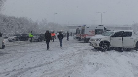 37 avtomobilin işitrakı ilə zəncirvari qəza