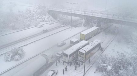 İstanbulda vağzallar və şəhərə giriş-çıxış bağlandı