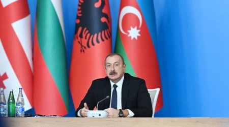 Азербайджан в 2021 году экспортировал 19 млрд кубометров газа - Алиев