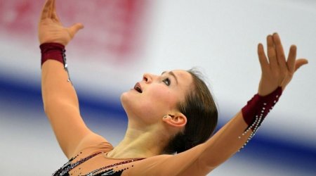 Beijing 2022: Azerbaijani figure skater performing in final stage