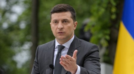 Zelenski təcili müşavirə keçirib