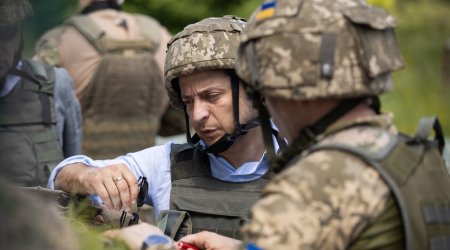 Zelenski ümumi səfərbərlik haqqında fərman imzalayıb