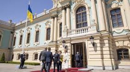 Ukrayna və Rusiya danışıqların yer və vaxtı ilə bağlı məsləhətləşmələr aparır - RƏSMİ