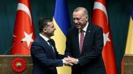 Türkiyə Rusiya hərbi gəmilərini Qara dənizə buraxmır - ZELENSKİ