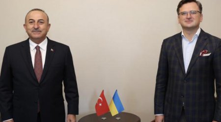 Çavuşoğlu ilə Kuleba humanitar dəhlizin yaradılmasından danışdı
