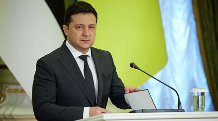 Zelenski Krım və Donbasla bağlı danışıqların mümkünlüyünü bəyan etdi