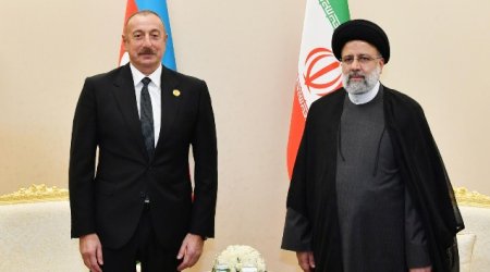 İlham Əliyev Rəisini təbrik etdi