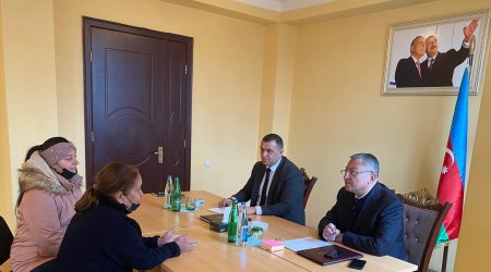 Dövlət Komitəsinin sədri Goranboyda vətəndaşları qəbul edib