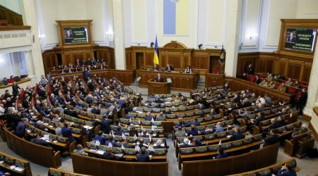 Ukrayna parlamentinin 20-yə yaxın deputatı xaricə qaçıb