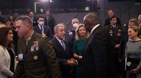 Hulusi Akar amerikalı həmkarı ilə görüşdü
