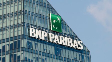 Daha bir bank Rusiyadakı fəaliyyətini dayandırıb