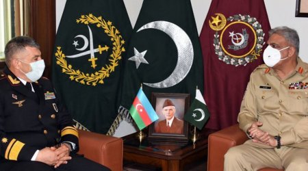 Nazir Pakistanın Quru Qoşunlarının komandanı ilə görüşüb