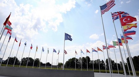 NATO liderlərinin zirvə toplantısı başladı
