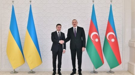 Zelenski İlham Əliyevə zəng edib