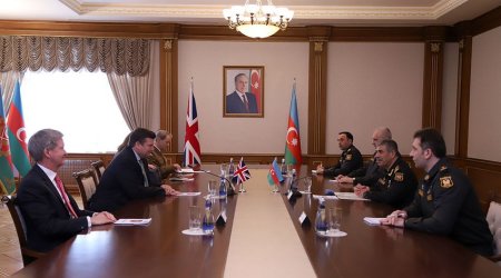 Azərbaycanla Britaniya arasında müdafiə sahəsində əməkdaşlıq müzakirə olunub