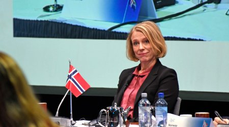 Norveç üç rus diplomatı ölkədən qovur